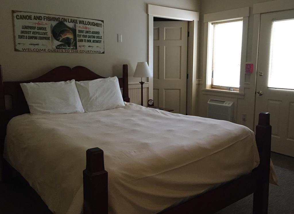 Willoughvale Inn Westmore Newport Room photo